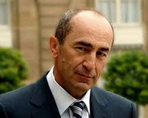 Ռոբերտ Քոչարյանը շնորհավորել է Արմեն Սարգսյանին